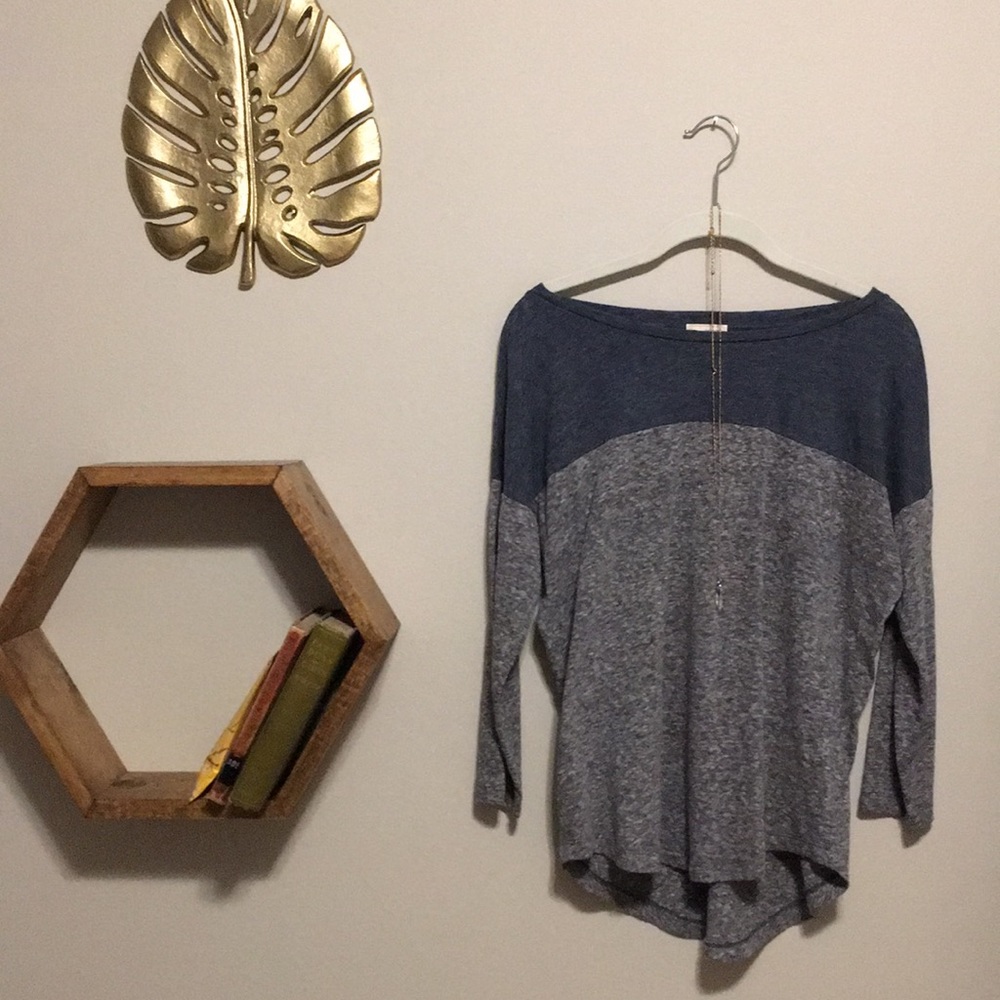 Grey/Blue top